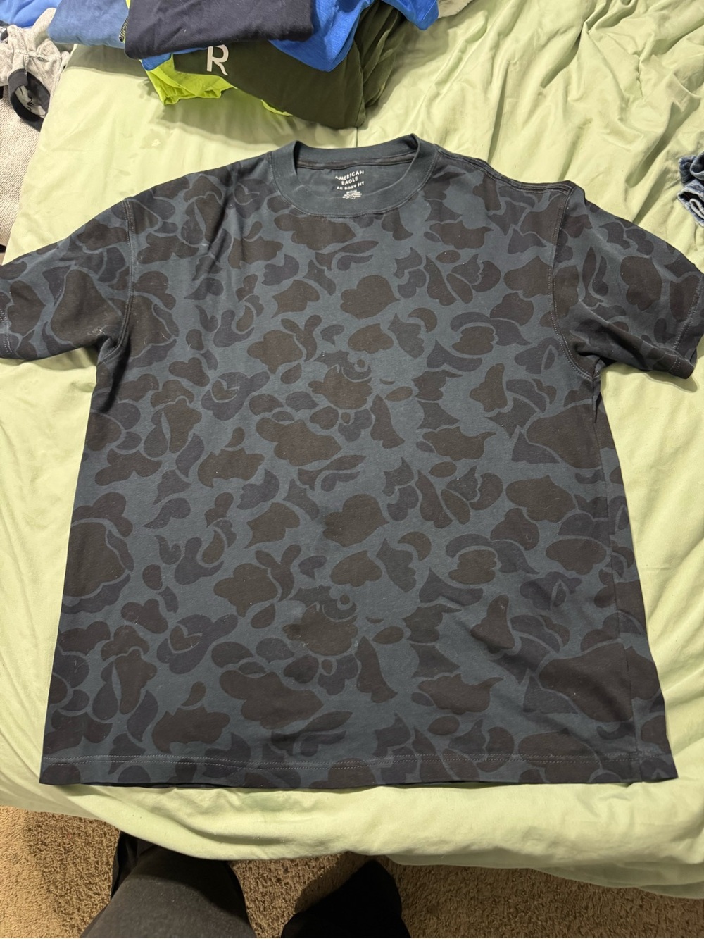 American Eagle Outfitters Men's Short Sleeve Camo-Print Tee in Blue and Black